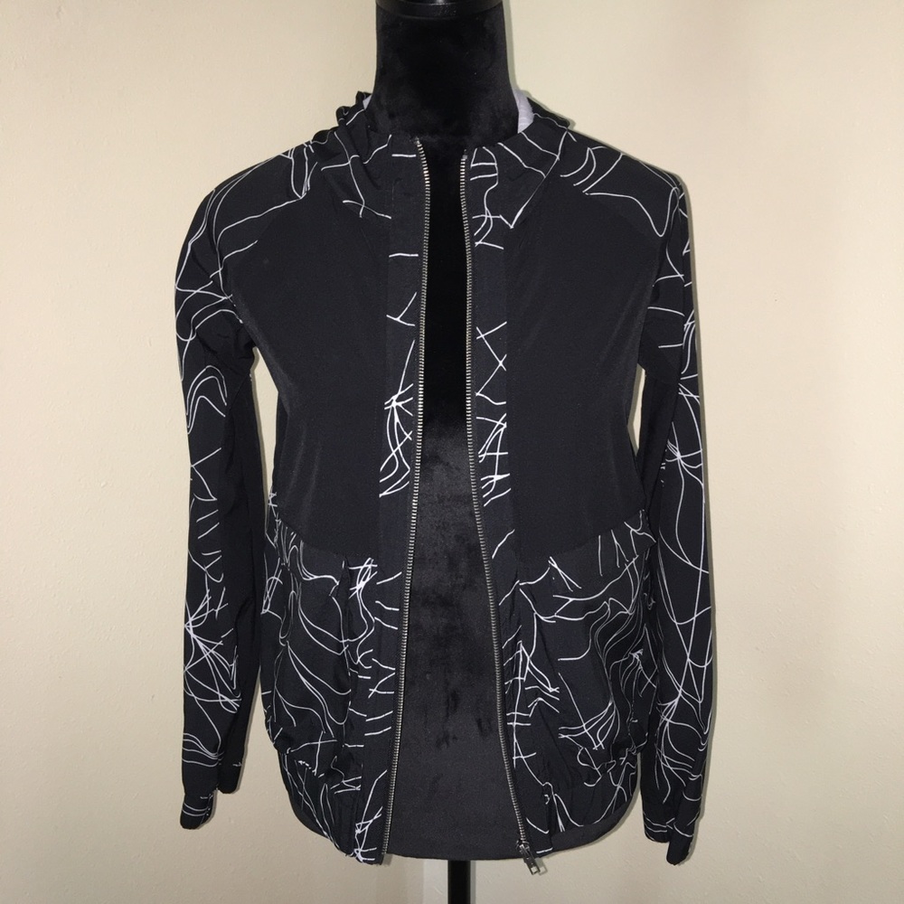 Fabletics Jiae Lightweight Transitional Jacket - image 5